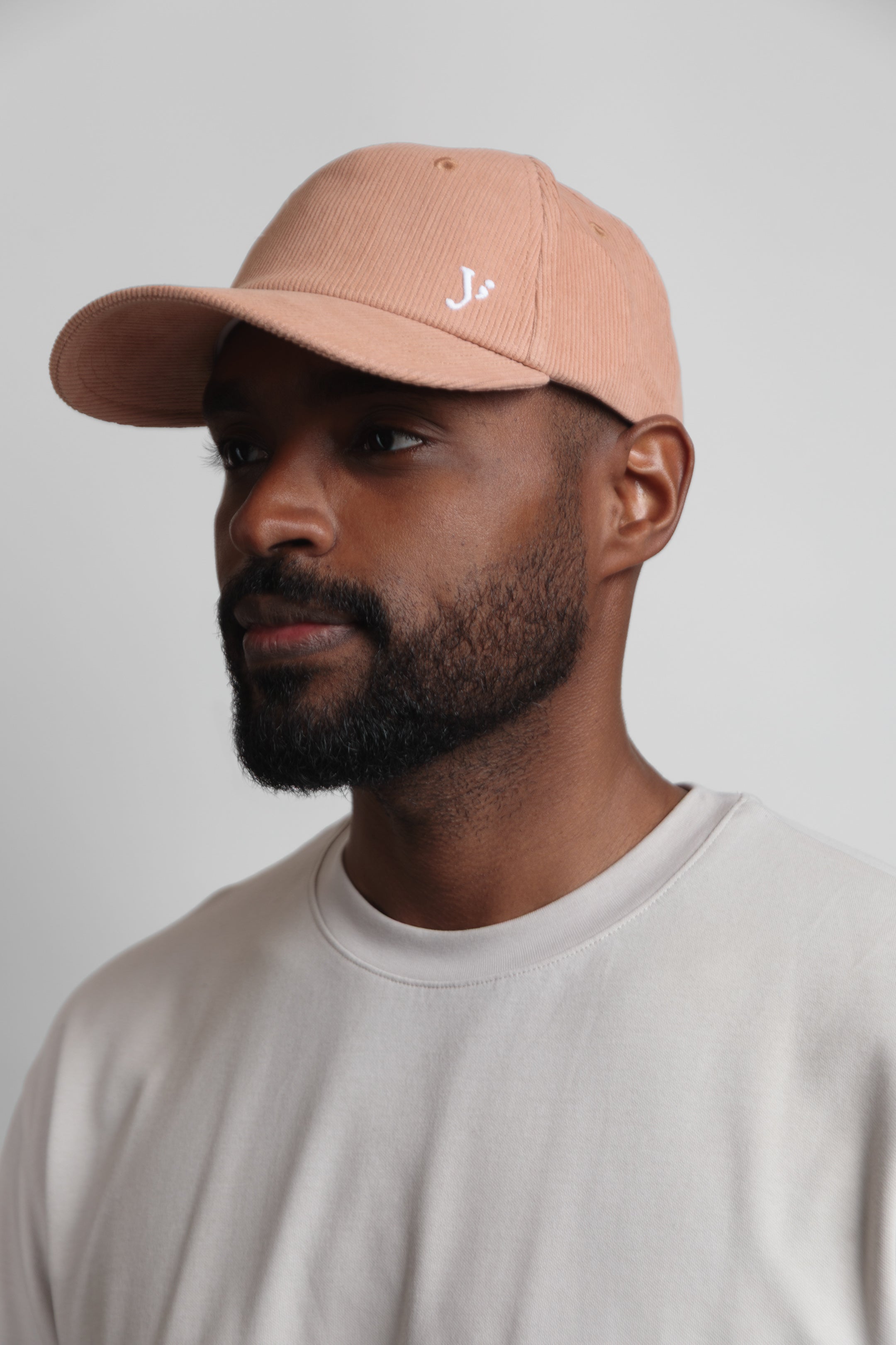 EMBROIDERED CORDUROY CAP